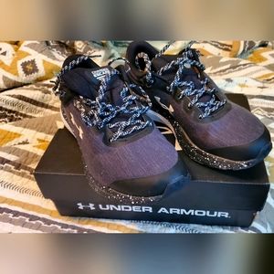 Ladies Under Armour Escape 3 7.5